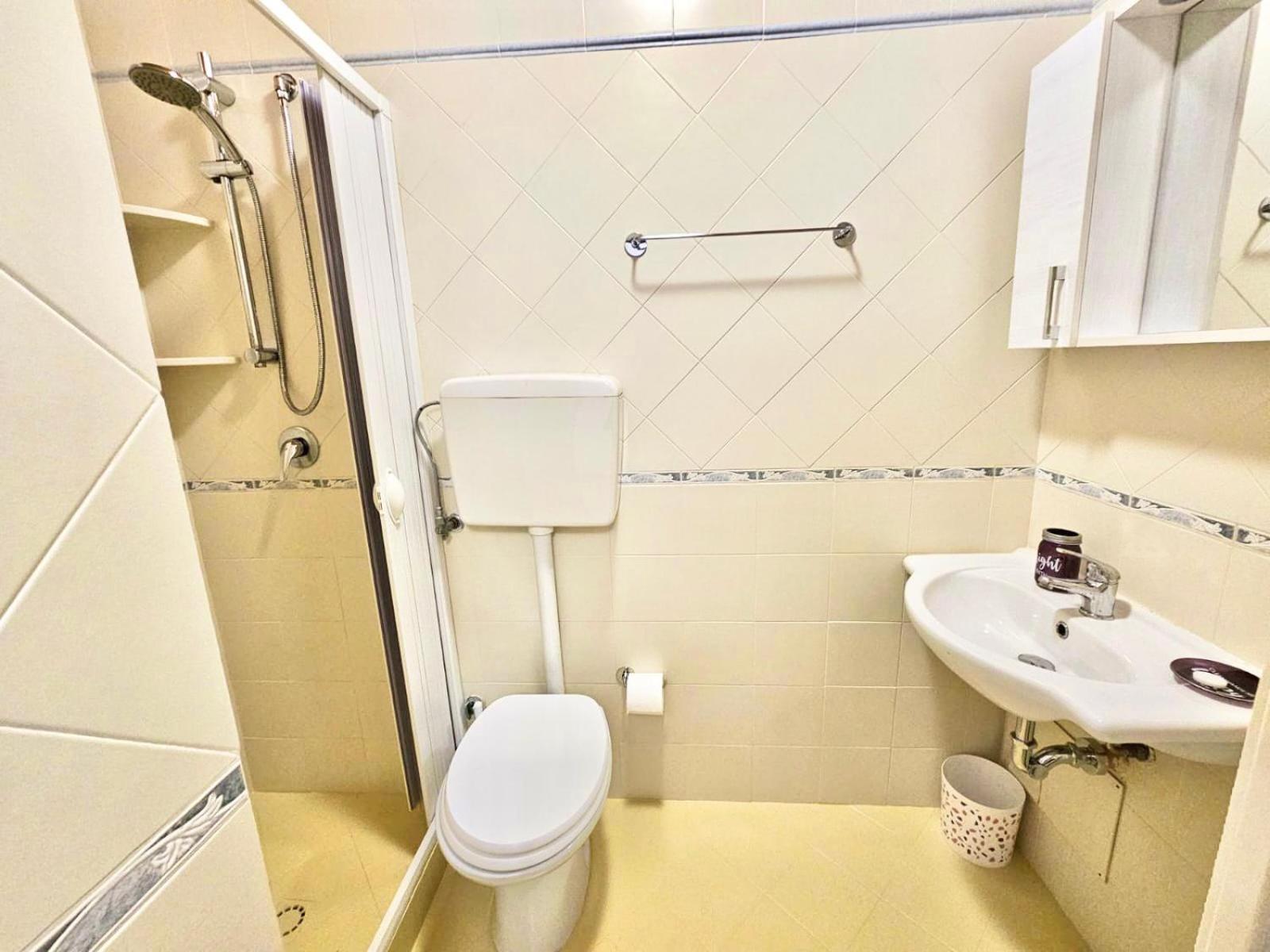 Carrettieri 9 Apartment تْشيفالو المظهر الخارجي الصورة